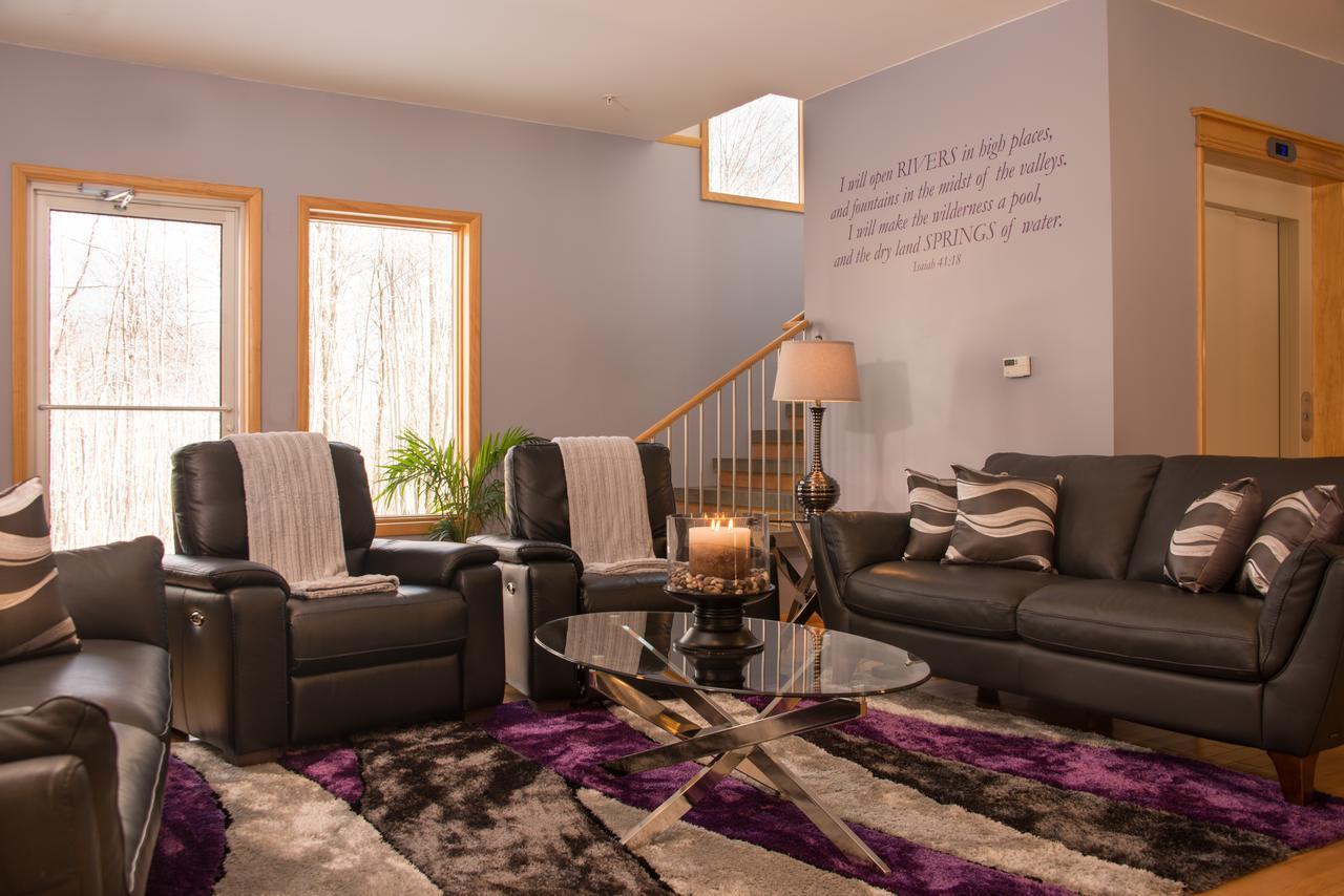 River Spring Lodge Darien Екстер'єр фото