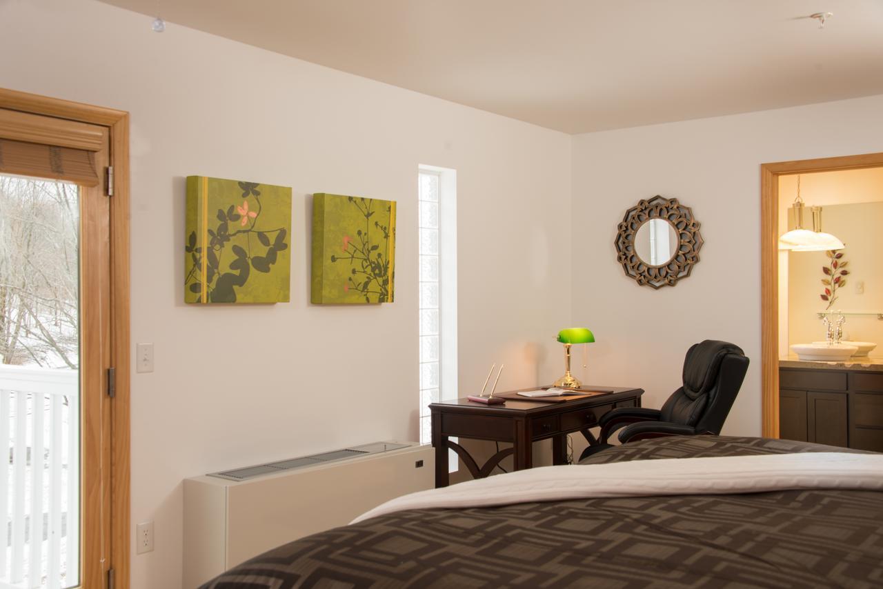 River Spring Lodge Darien Екстер'єр фото