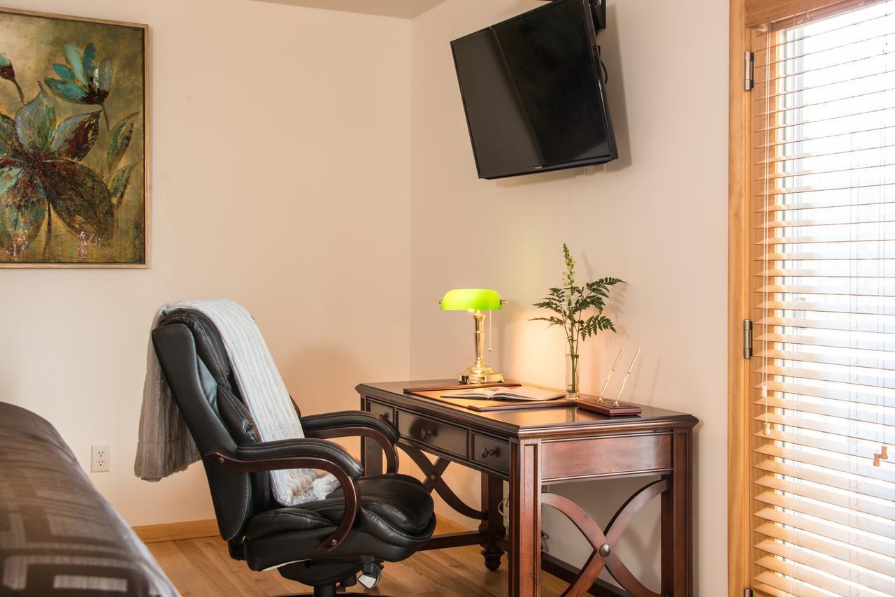 River Spring Lodge Darien Екстер'єр фото